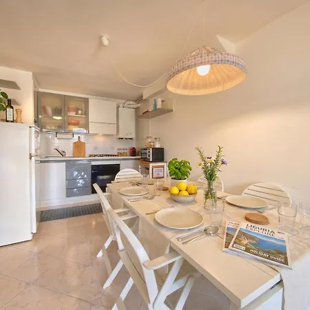 Rivierarent Il Giardino Del Navigatore Apartamento *